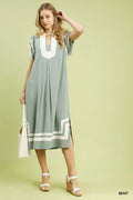 Umgee Linen Cotton Contrast Neckline Midi Dress in Mint